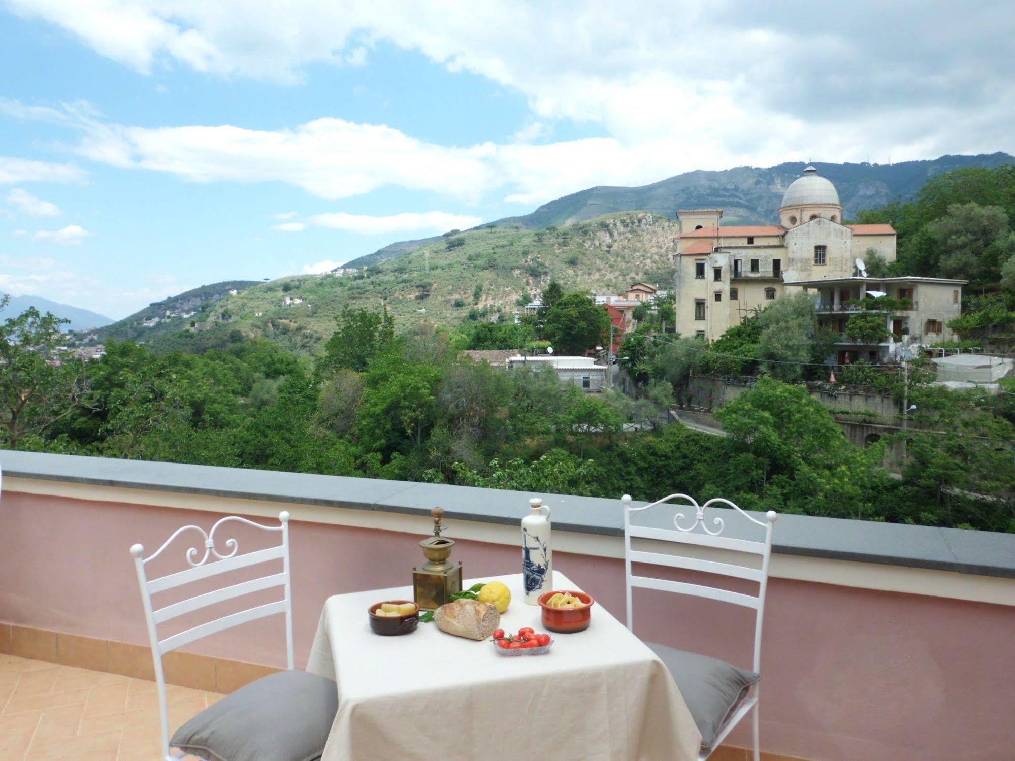 Appartement Casale Le Noci à Vico Equense Extérieur photo